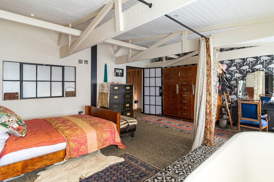 6 Bedroom Property for Sale in Cape Town City Centre Western Cape